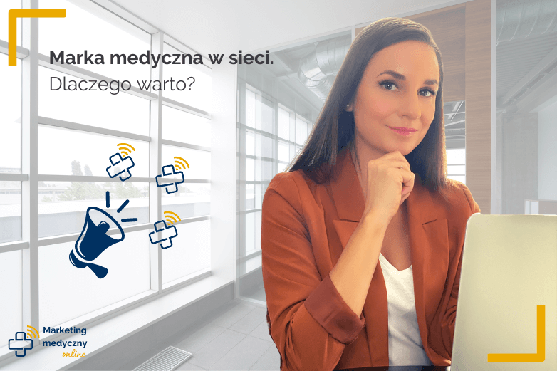 Promocja placówki medycznej w Internecie - Katarzyna Szymańska autorka bloga przy komputerze.